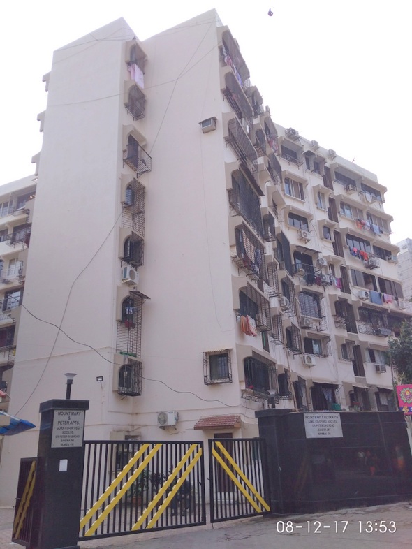 3 Semi-Furnished in Peter Apartment , Bandra West