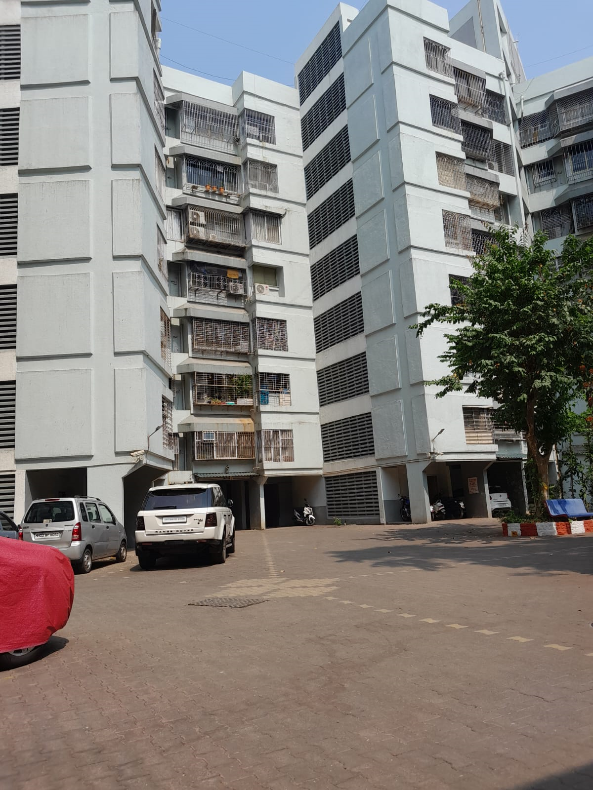 2 BHK Fully Furnished in Tarapore Garden, Andheri West - Photo 1
