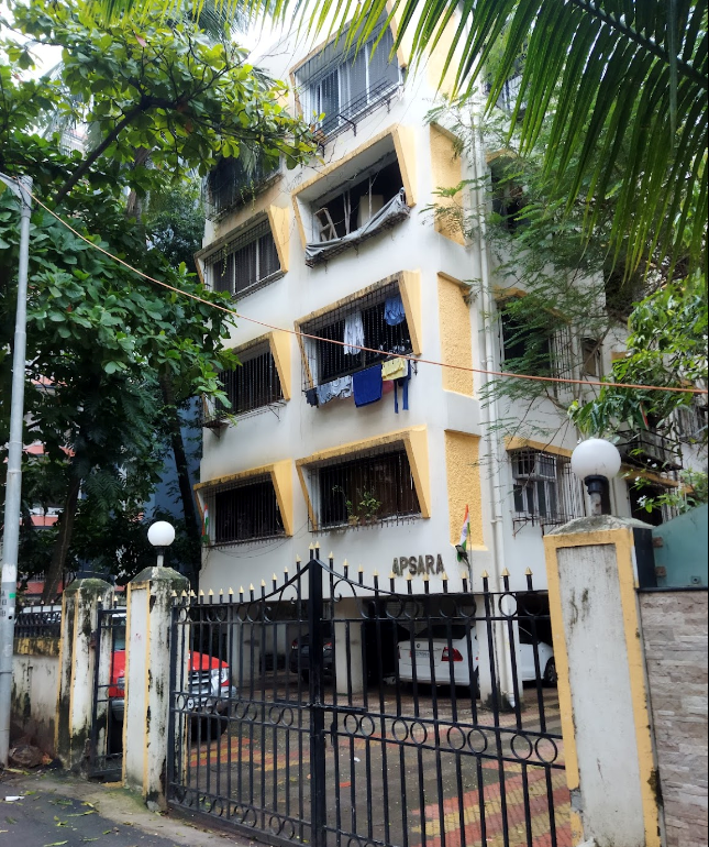 1 BHK Semi-Furnished in Apsara Apartment, Juhu