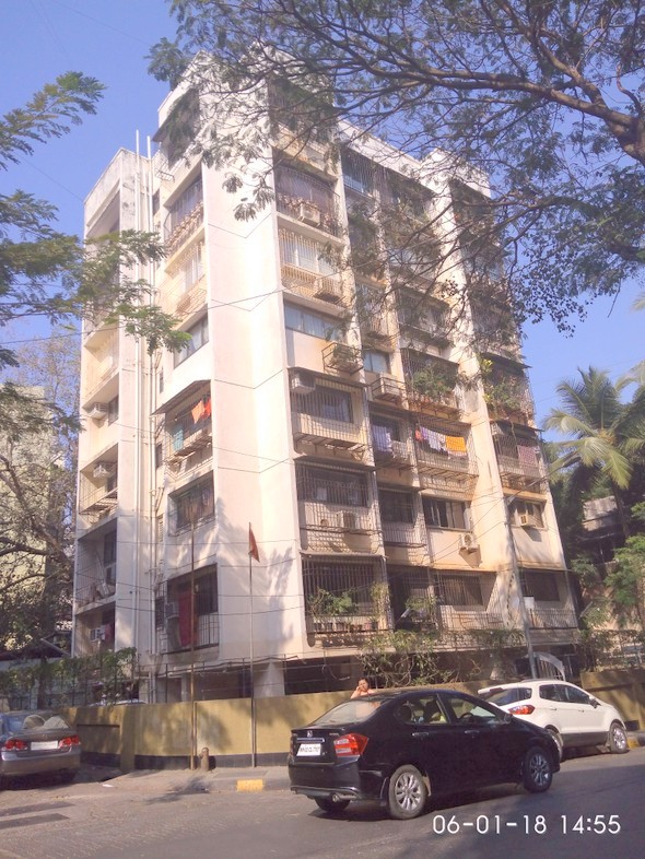 4 Semi-Furnished in Lodha Parkside , Worli