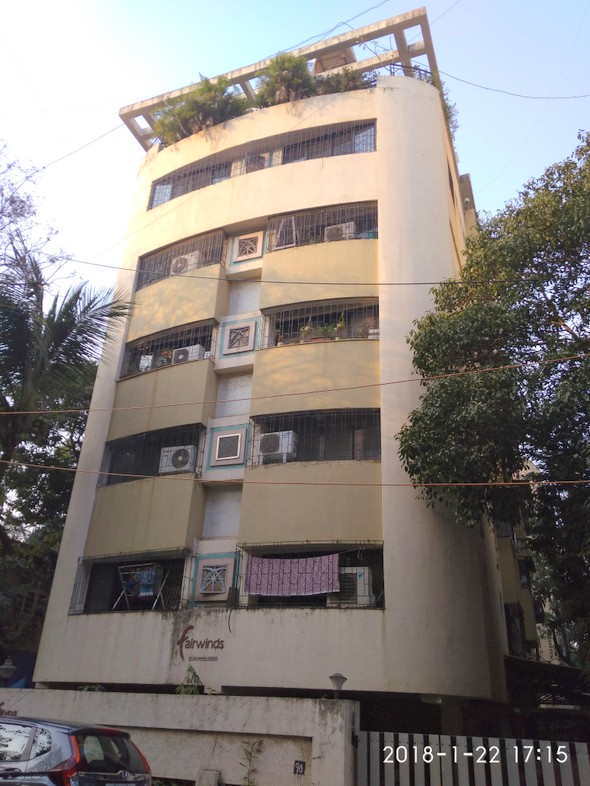 2 BHK Semi-Furnished in Fairwinds , Santacruz West