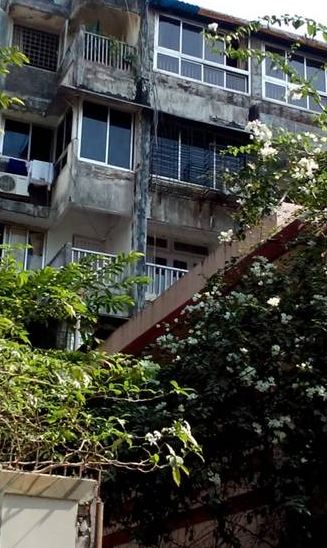 5 BHK in Suvarna Apartment, Santacruz West
