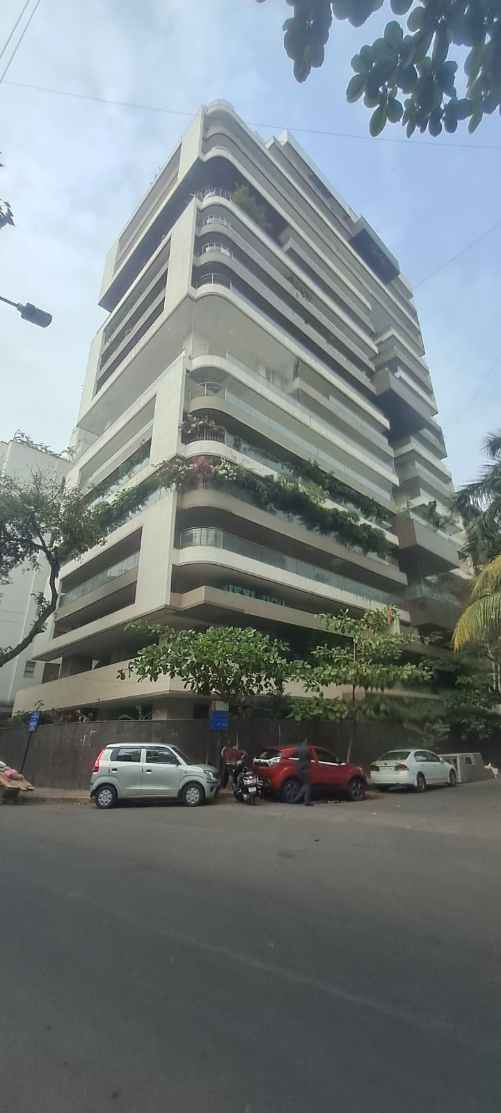 5 BHK in Puja Casa, Bandra West - Photo 3