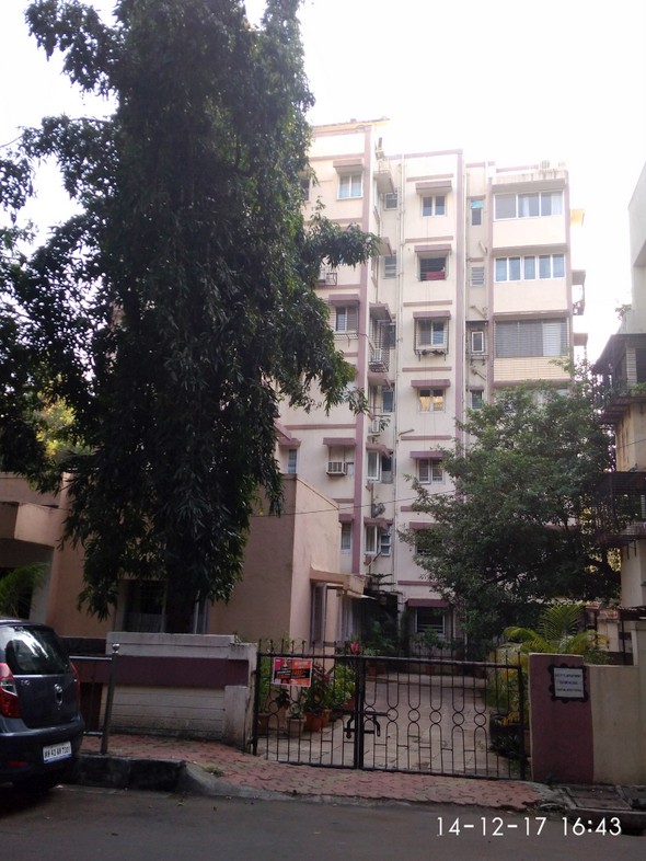 1.5 BHK Semi-Furnished in Grotto Apartment, Bandra West
