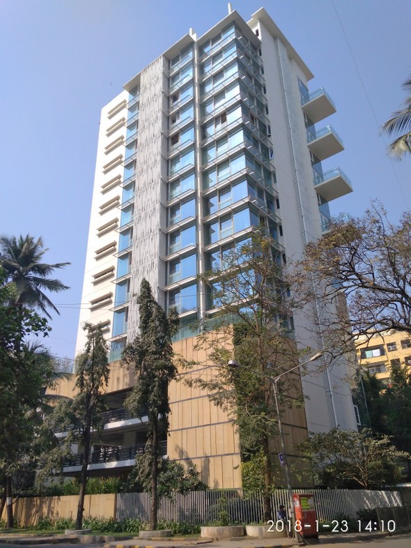 4 BHK in Oberoi Priviera, Santacruz West