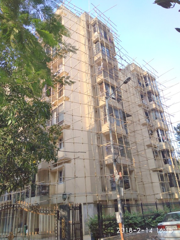 2 BHK in Homeland , Andheri West