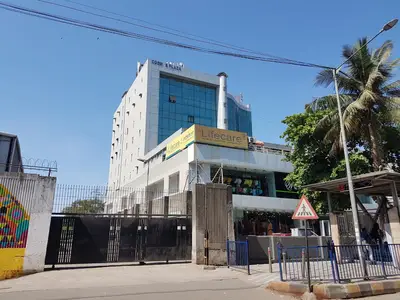 Cosmos Plaza