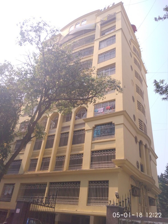 4 BHK in Khar Garden, Khar West