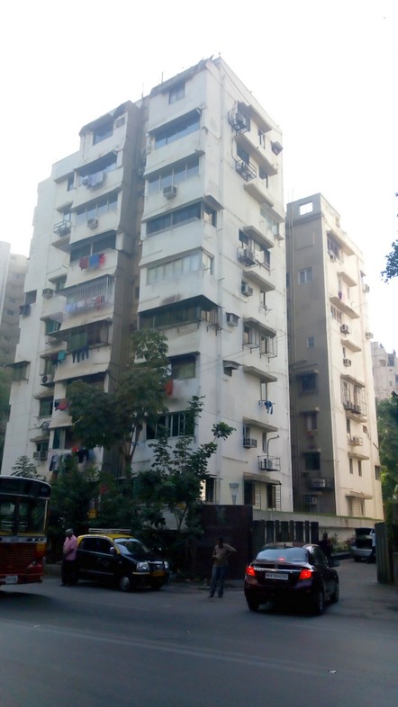 4 Semi-Furnished in Shivner , Nepeansea Road