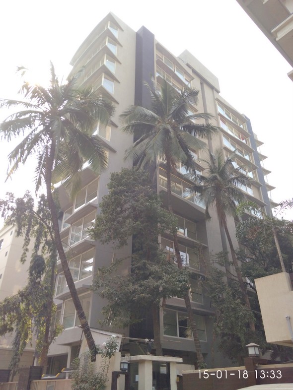 3 BHK Semi-Furnished in Jyoti , Santacruz West