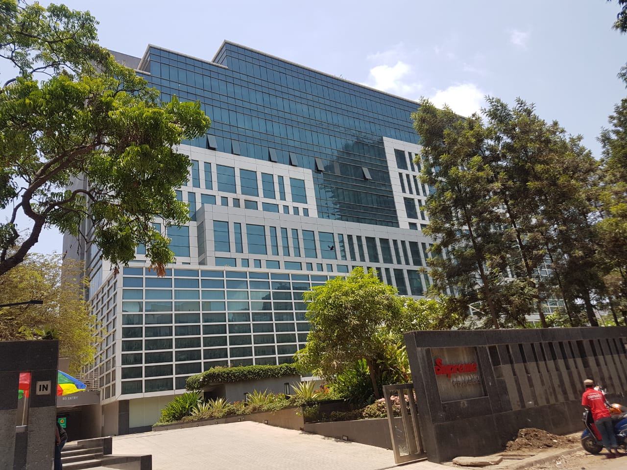Office Semi-Furnished in Supreme Chambers , Andheri West