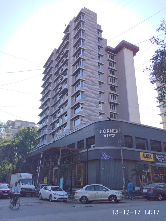 2 BHK Semi-Furnished in Corner View, Bandra West