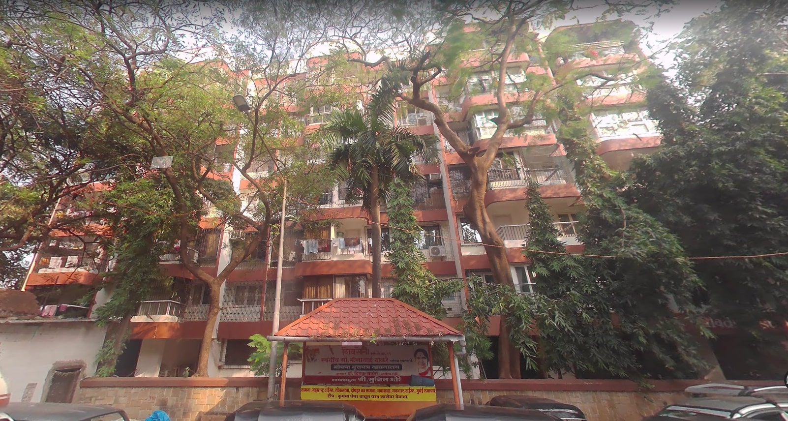 1 BHK Semi-Furnished in Gladhurst , Santacruz West