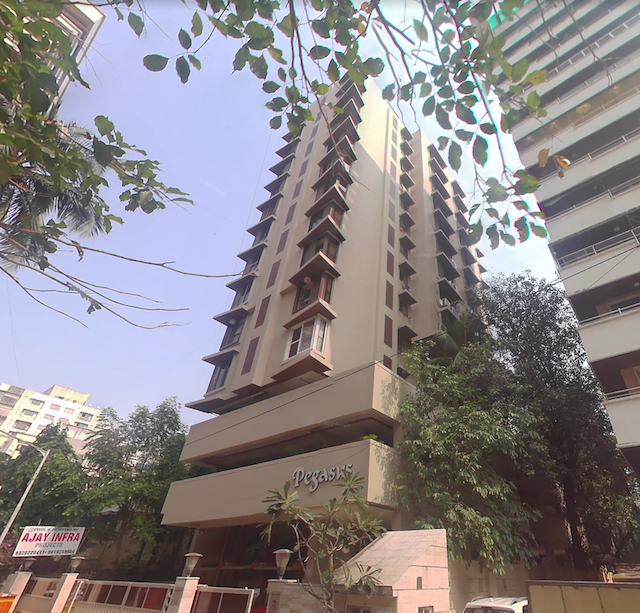 3 BHK Semi-Furnished in Pegasus , Santacruz West