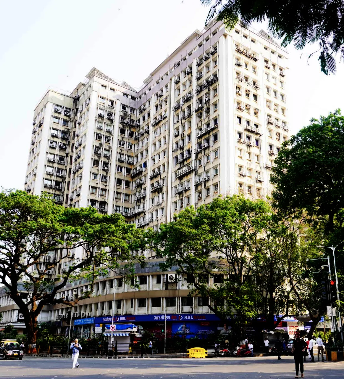 Office Semi-Furnished in Mittal Court, Nariman Point - Photo 2