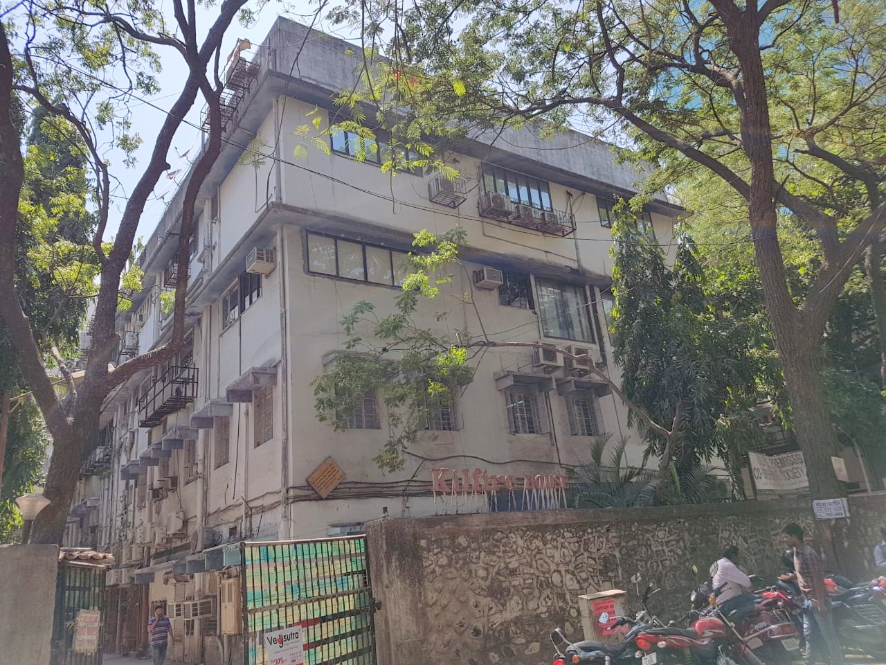 Office Semi-Furnished in Kilfire House , Andheri West