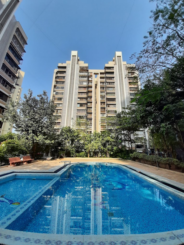 4 BHK Semi-Furnished in Excellency Society, Andheri West - Photo 2