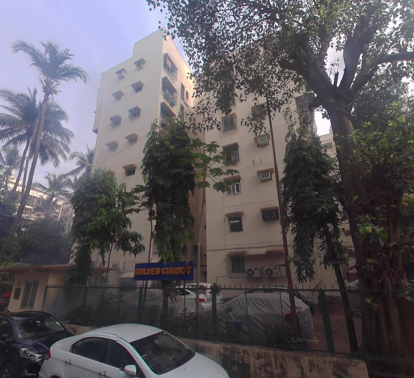 2 BHK Semi-Furnished in Golden Chariot , Andheri West