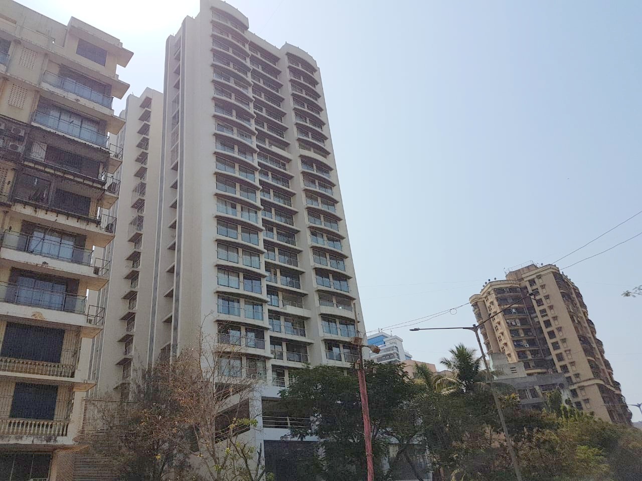3 BHK Fully Furnished in DLH Sorrento , Andheri West