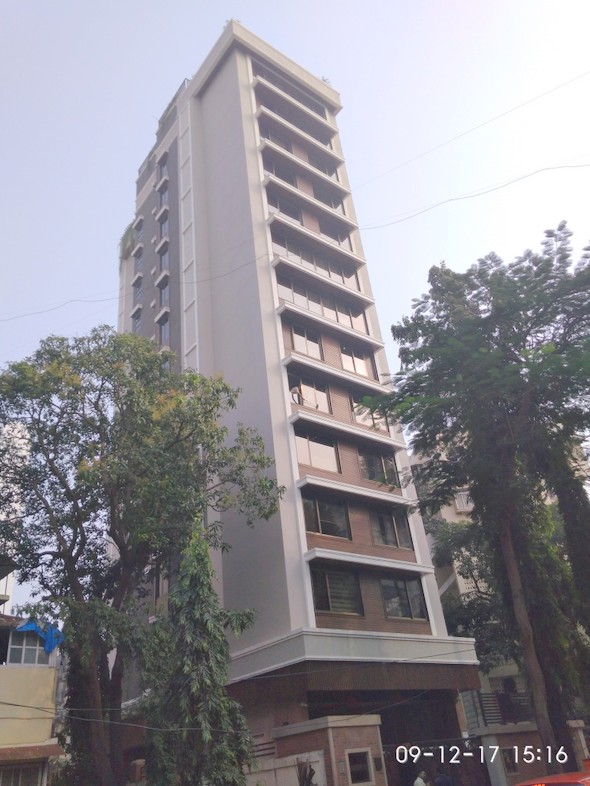 4 BHK Semi-Furnished in Bonny Casa , Bandra West