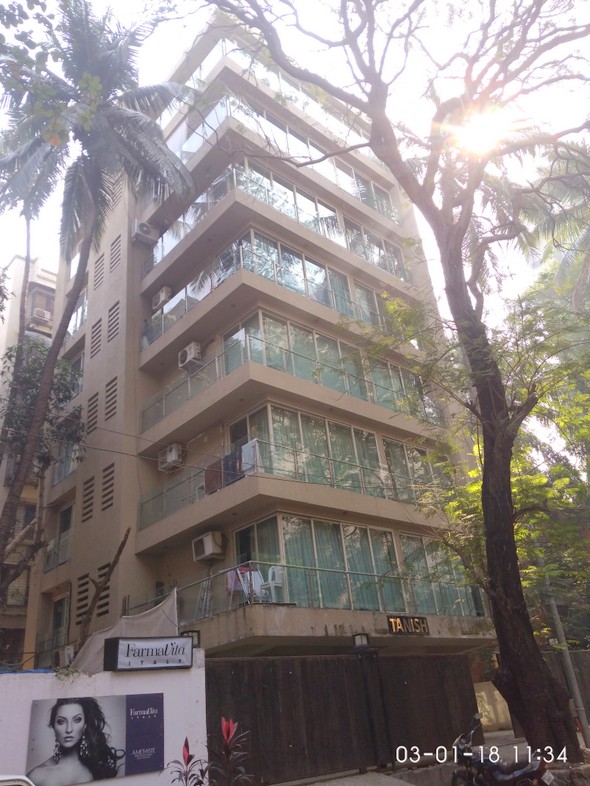 2 Semi-Furnished in Tanish , Khar West