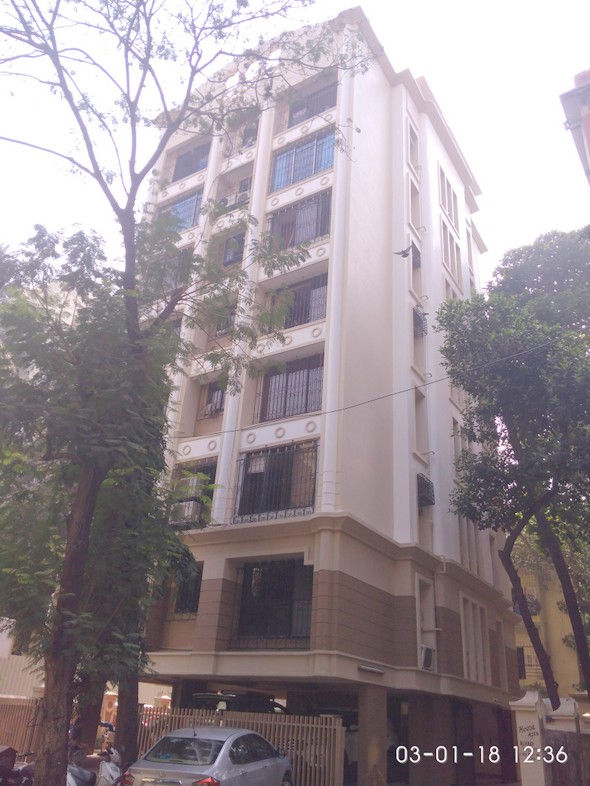 3 Semi-Furnished in Heera Apartment , Khar West