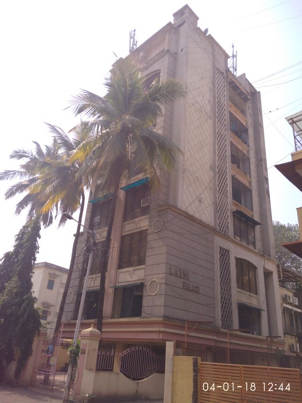 3 BHK in Laxmi Palace, Khar West - Photo 1