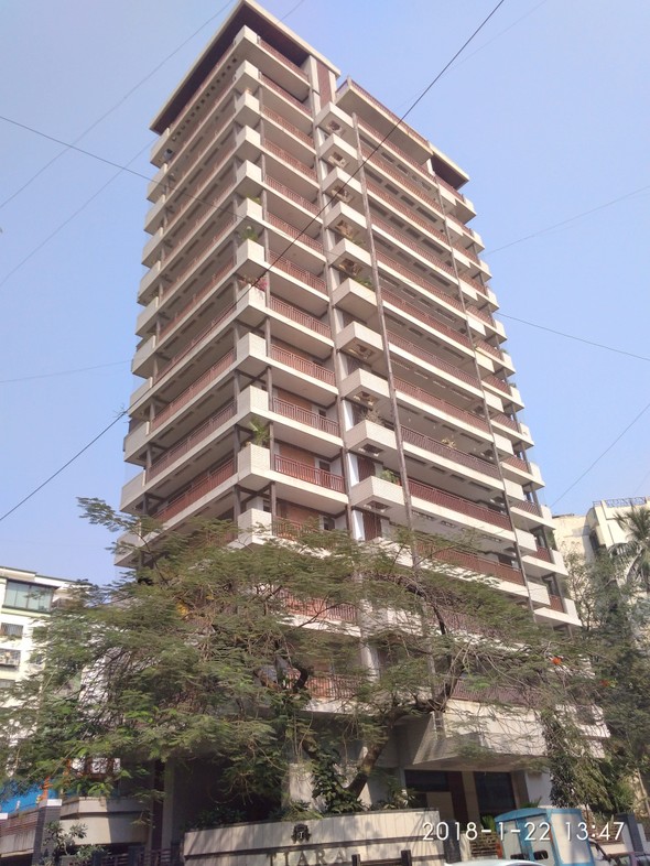 2 BHK in Tiara, Santacruz West