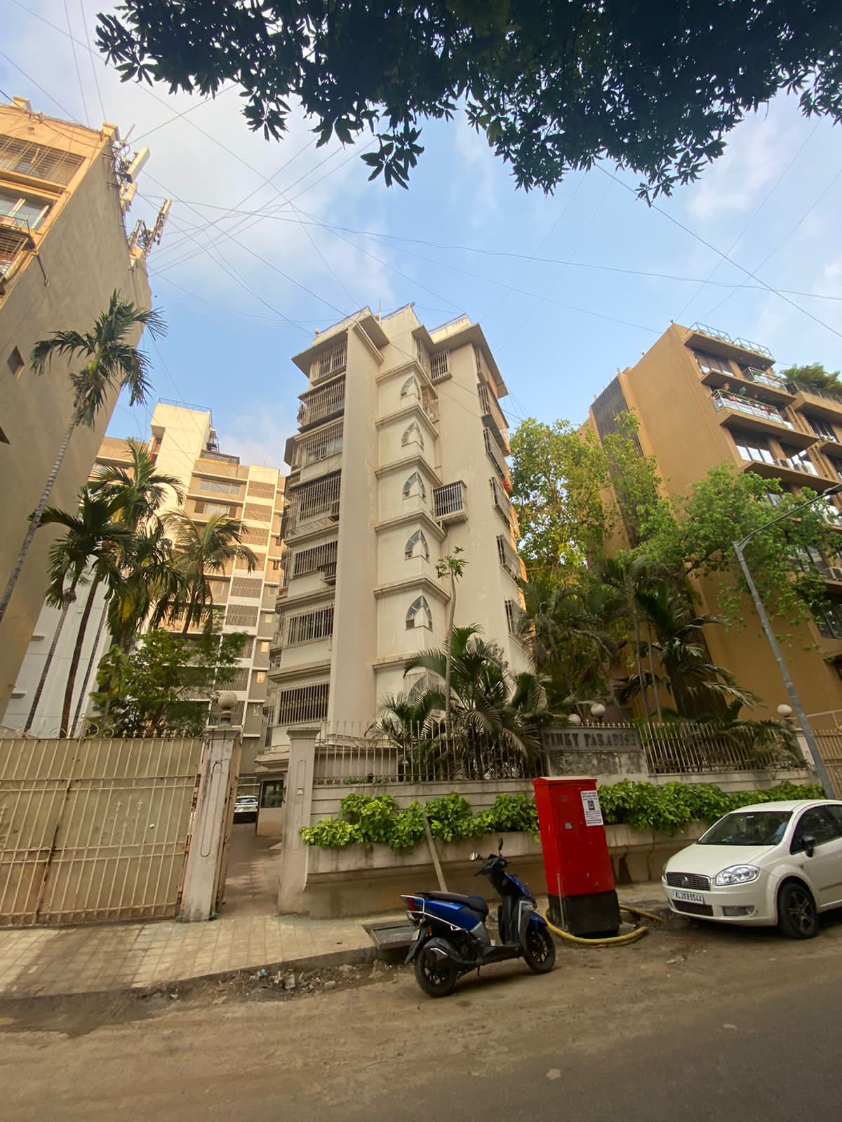 4 BHK Fully Furnished in Pinky Paradise, Khar West - Photo 2