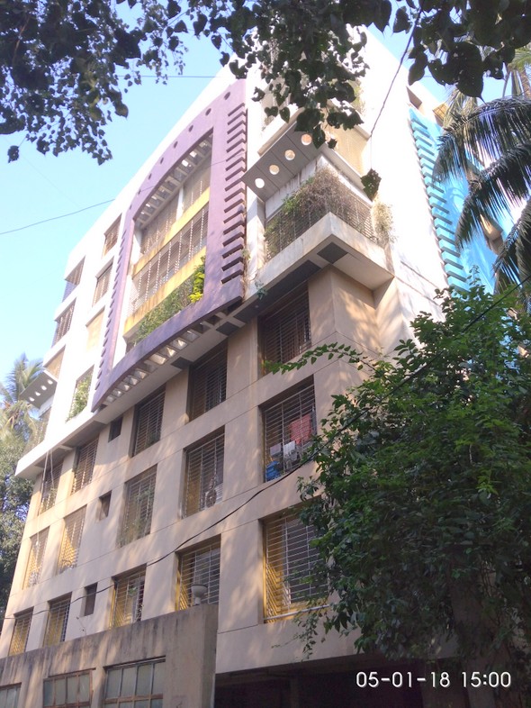 Office Semi-Furnished in The Orchid , Khar West