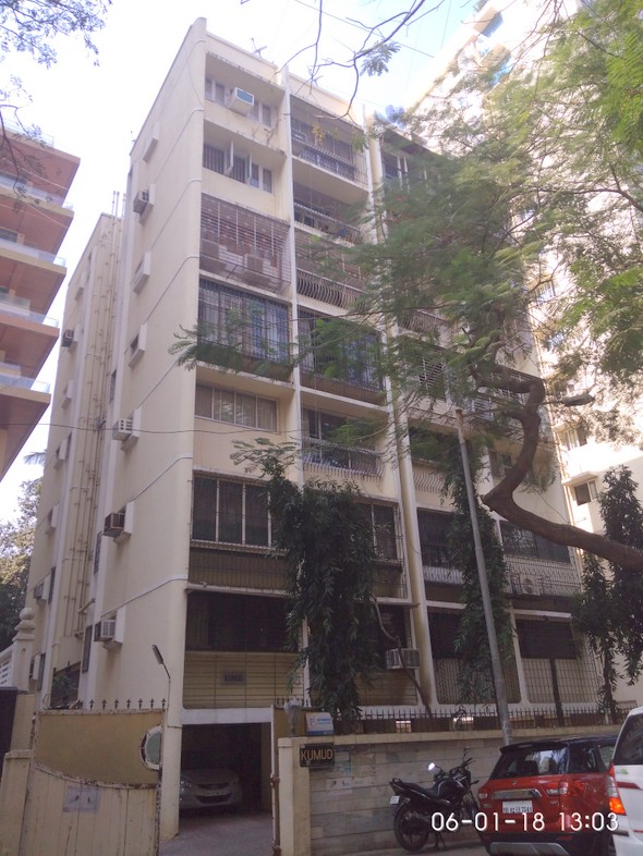 4 BHK Semi-Furnished in Kumud , Khar West