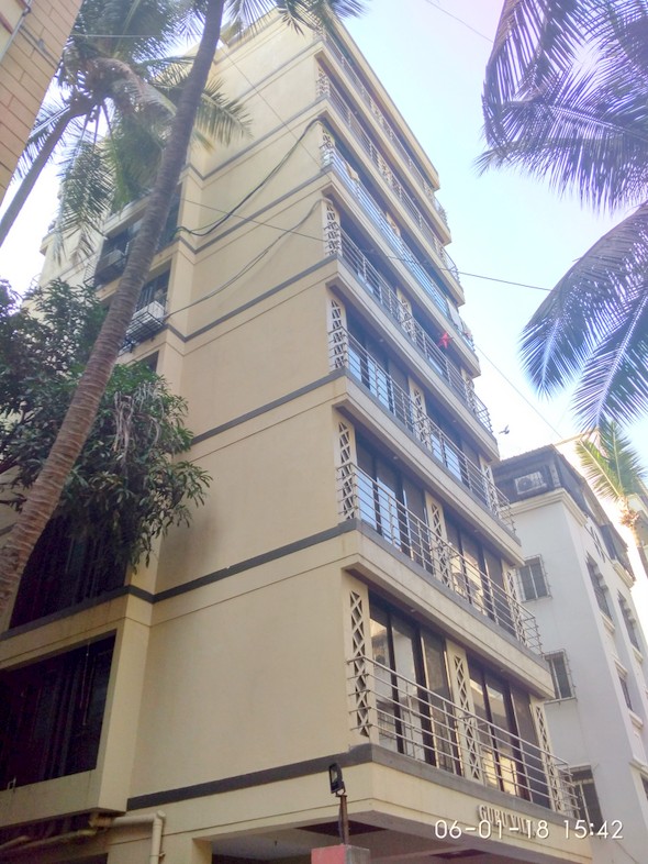 2 BHK Fully Furnished in Guru Villa, Khar West