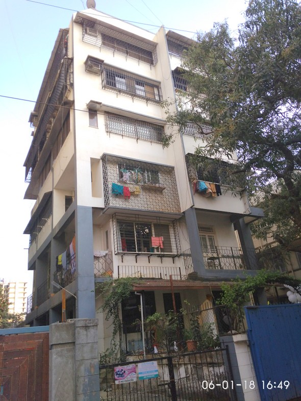 2 Semi-Furnished in Urmi , Khar West
