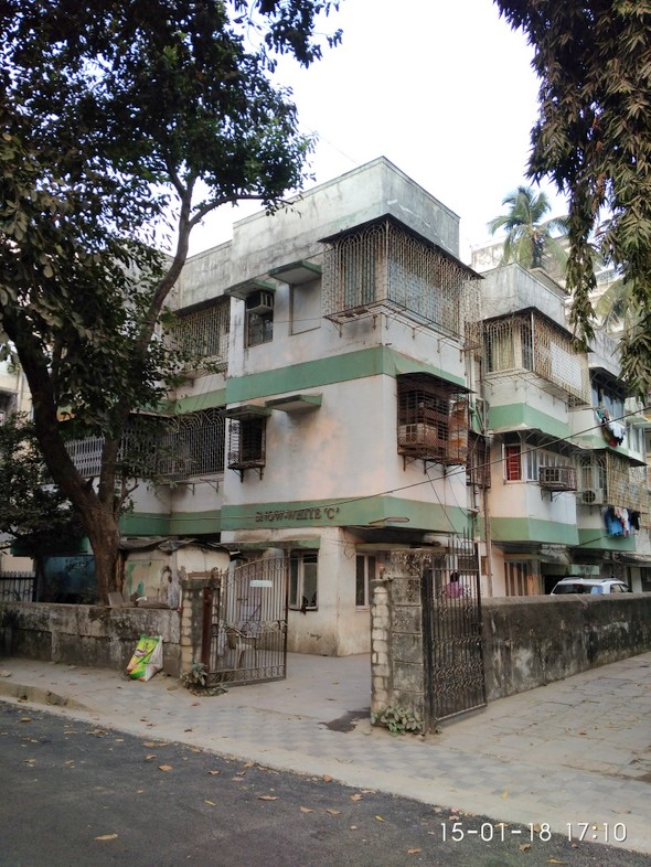 2 BHK in Snow White, Khar West
