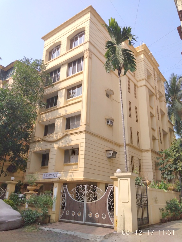 Semi-Furnished in Lodha Vista , Lower Parel
