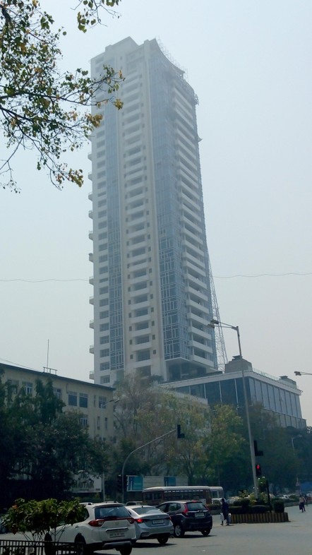 5 BHK Semi-Furnished in Raheja Legend, Worli - Photo 1