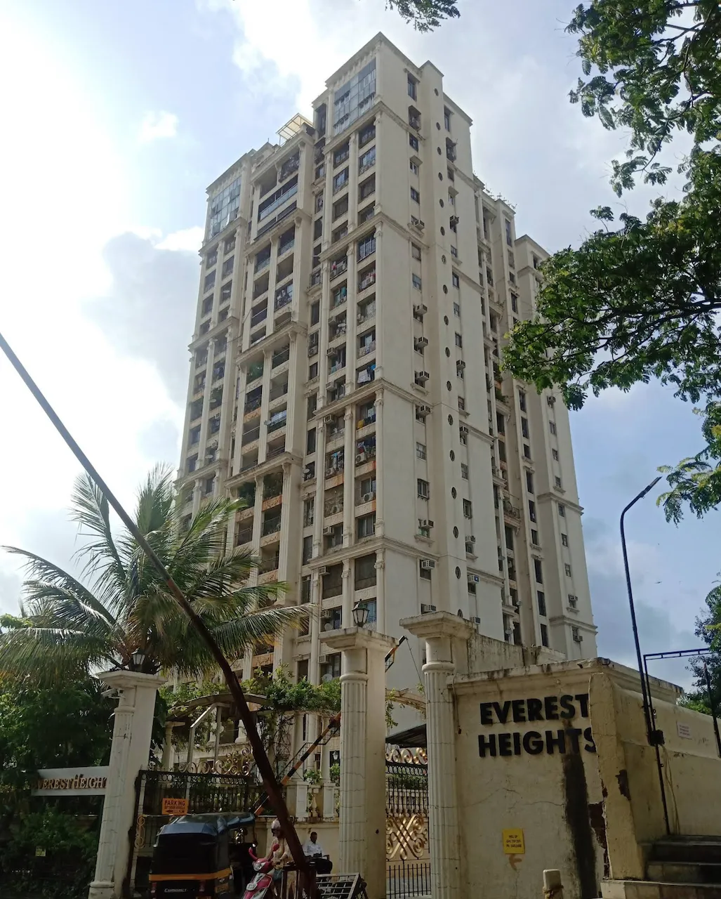 3 BHK Fully Furnished in Everest Heights, Powai - Photo 1