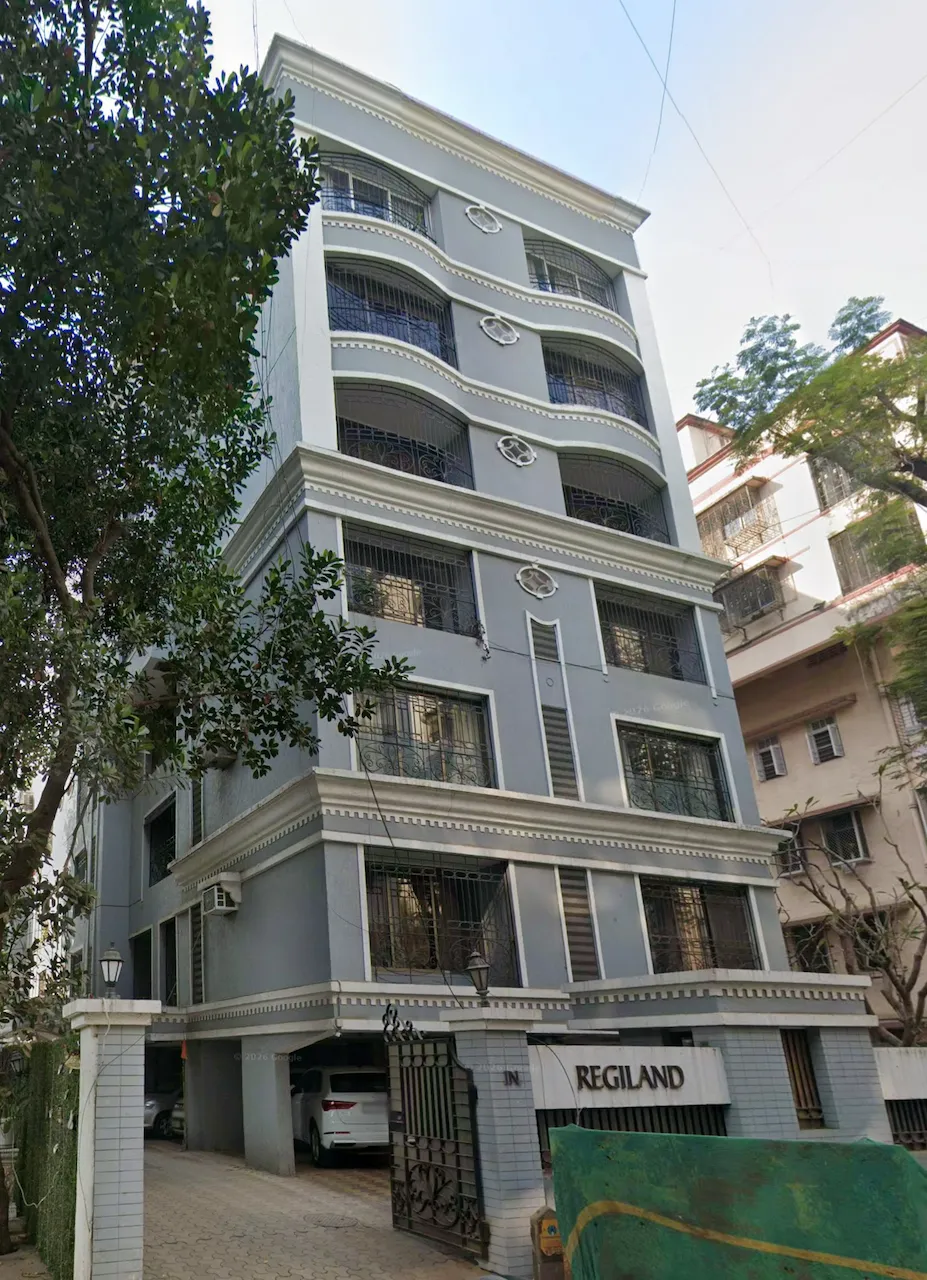 3 Semi-Furnished in Regiland , Bandra West