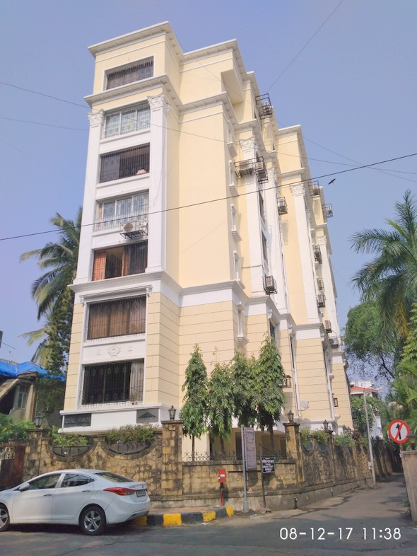 3 Semi-Furnished in Royal Manor , Bandra West