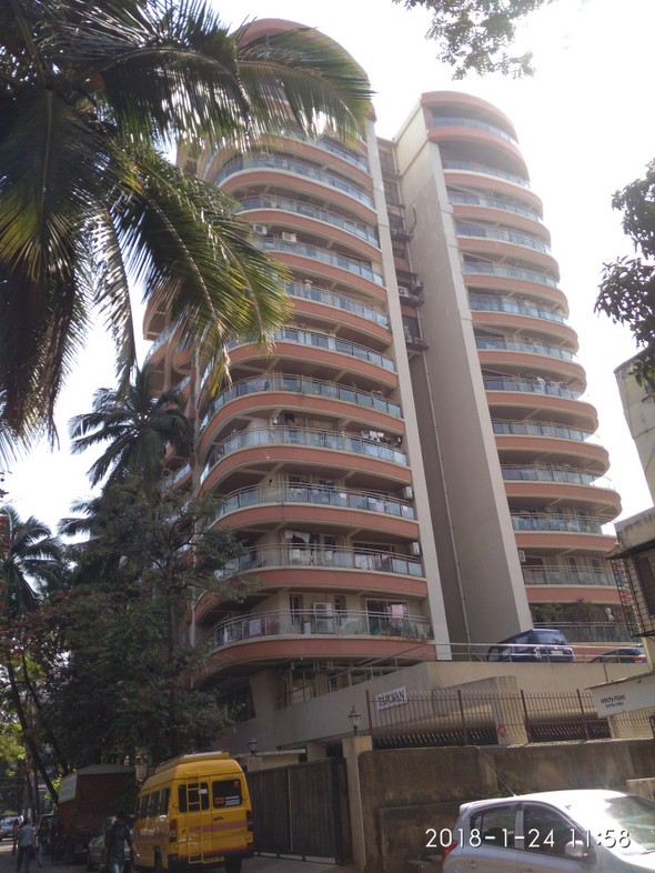 8 furnished in Tapovan , Santacruz West