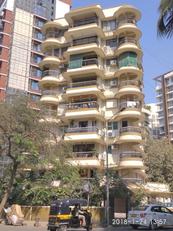 3 BHK Fully Furnished in Martins Nest, Santacruz West