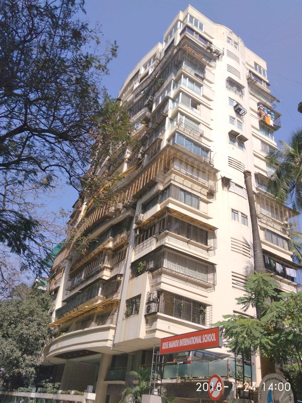 1 BHK Semi-Furnished in Satguru Tower , Santacruz West