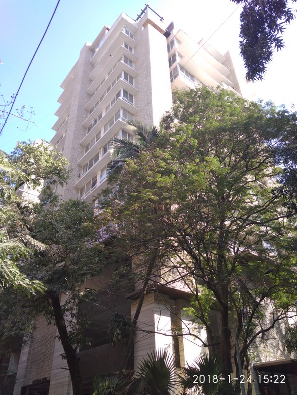 2 BHK Semi-Furnished in Salmona Ville , Santacruz West