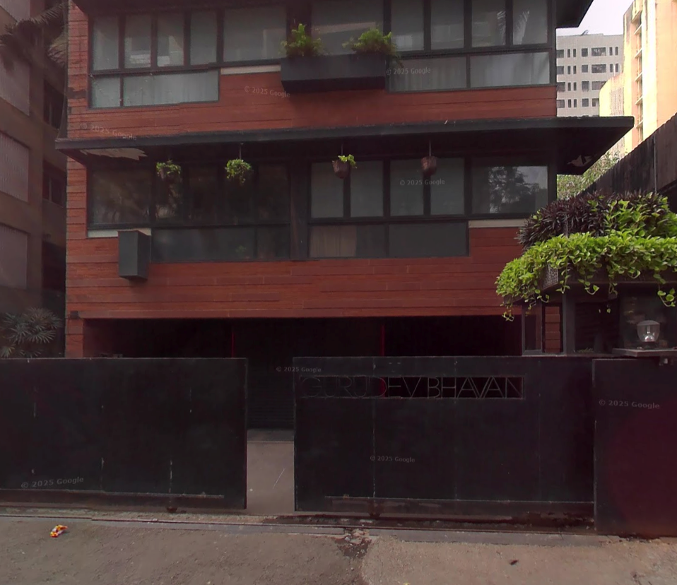 4 BHK Semi-Furnished in Gurudev Bhavan, Khar West - Photo 3