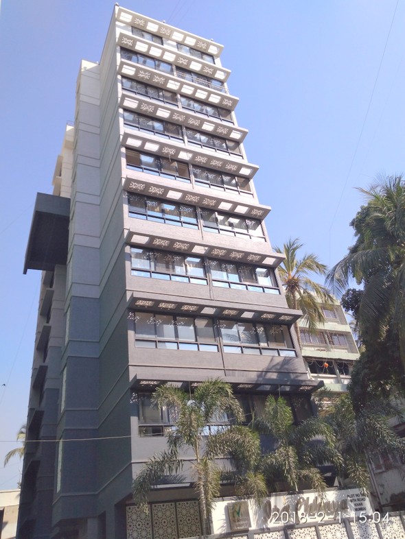 2 BHK Semi-Furnished in Ira Chhaya , Khar West