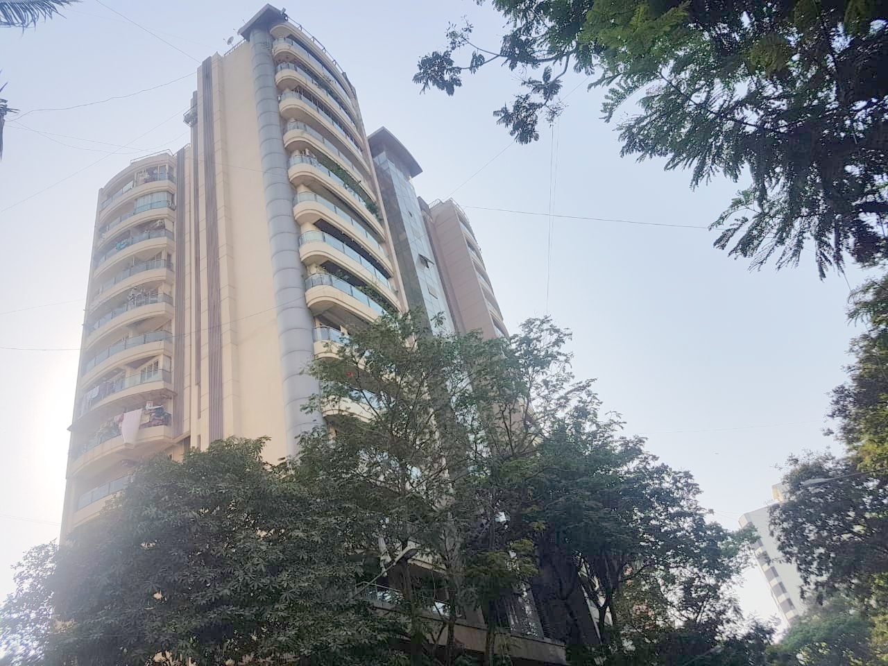 2 Unfurnished in Juhu Harshal