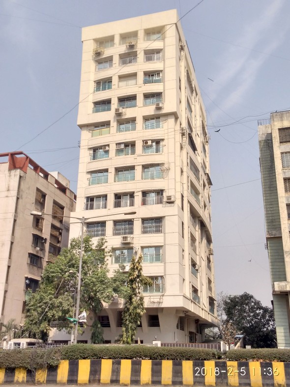 4 BHK Semi-Furnished in Veejay Niwas , Juhu