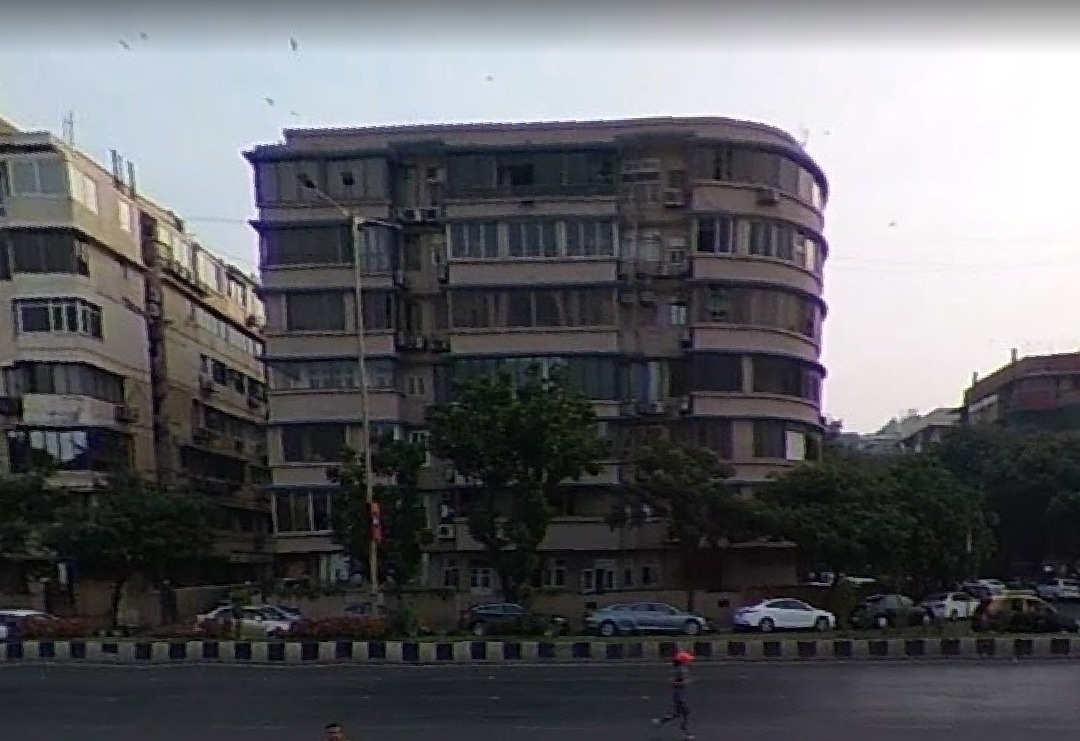 2 BHK Un Furnished in Bharat Mahal , Marine Drive