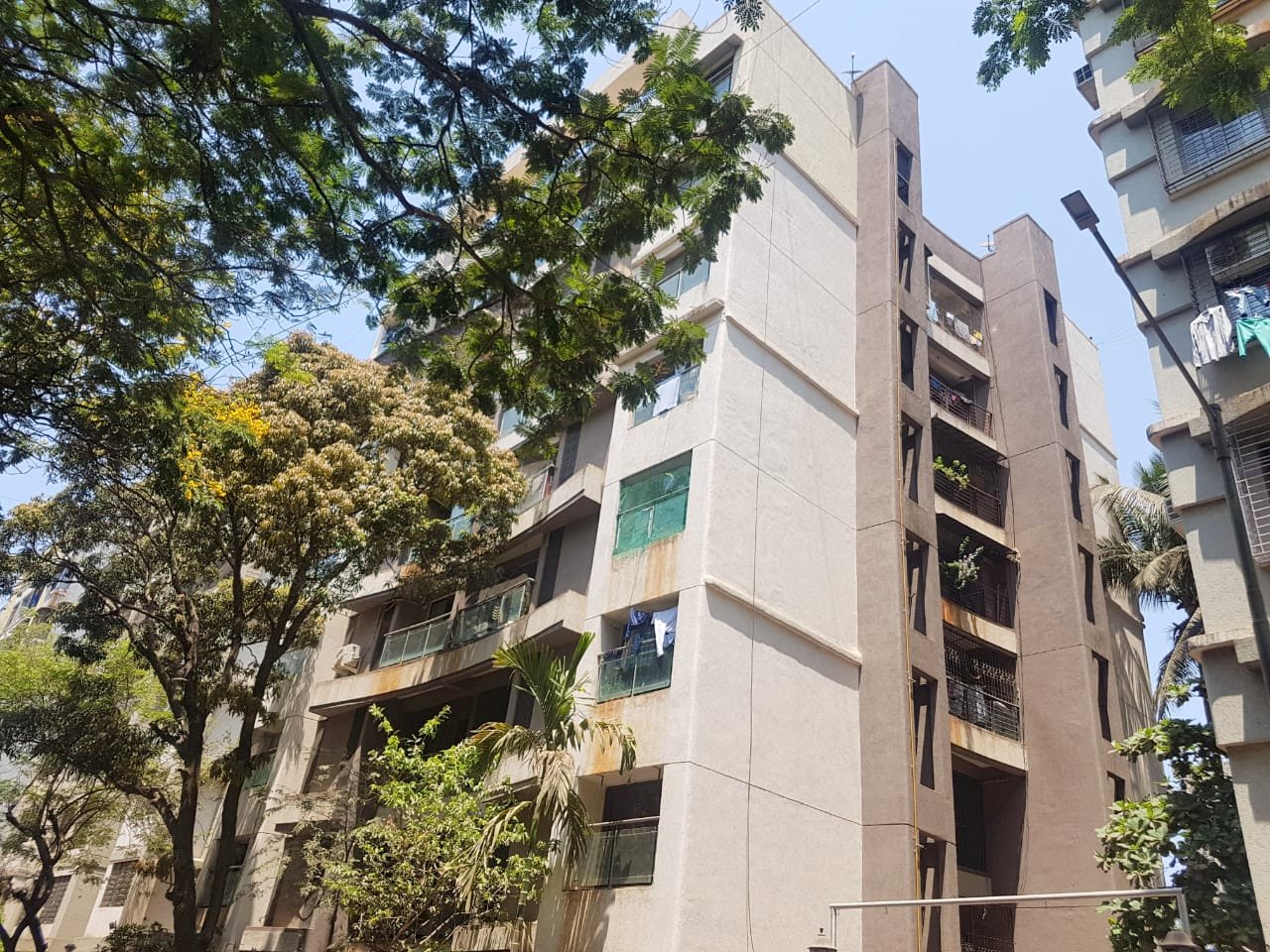 2 BHK Fully Furnished in Awadhoot CHS, Andheri West - Photo 2