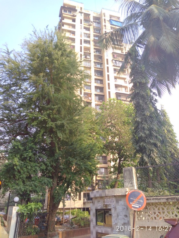 2 Semi-Furnished in Sheffield Tower , Andheri West